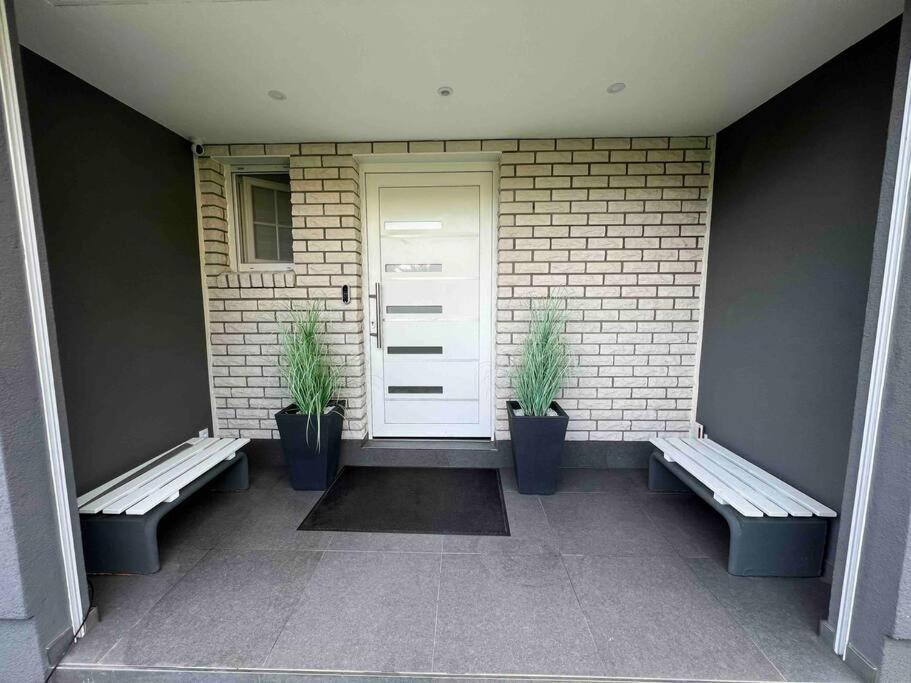 Schoenes 2 Zimmer Apartment An Der Stadt Grenze Mit Klimaanlage Blankenfelde-Mahlow Luaran gambar